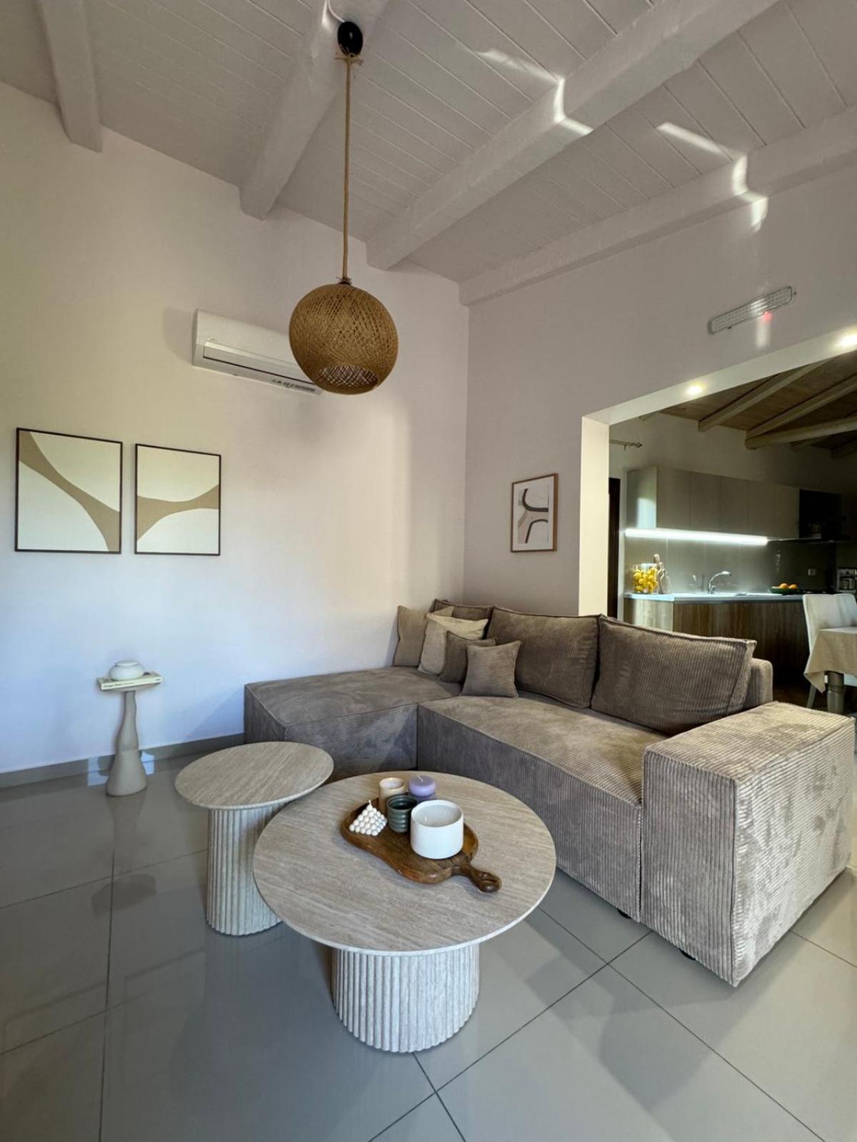 Villa Aspasia With Private Jacuzzi - Oasis Resort 코키노스 피르고스 외부 사진